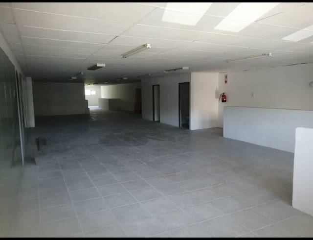 422M² WORKSHOP FOR SALE IN CAVERSHAM GLEN
